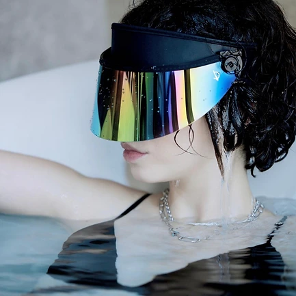 Shorty Lux Shields Rainbow